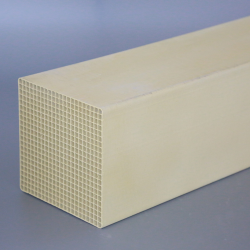 廢棄脫硝催化劑屬于危廢嗎？應(yīng)該怎么樣來進(jìn)行處理呢？