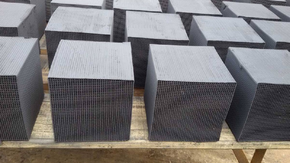 高溫環(huán)境下脫硝催化劑的靈活應用，提升排放控制效率