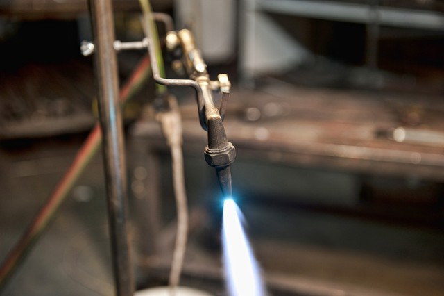 鋼鐵行業(yè)的自動點火系統(tǒng)：引領(lǐng)現(xiàn)代生產(chǎn)的安全與效率